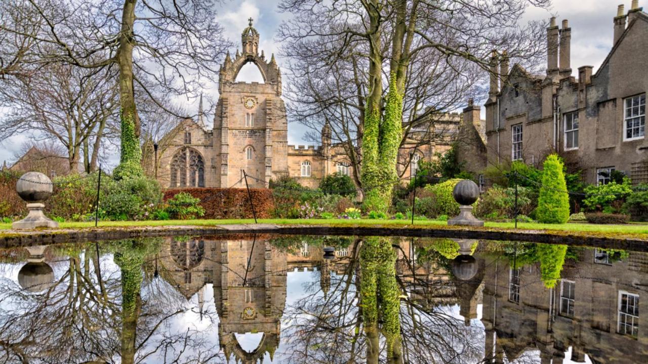 Spacious 1-Bed City Centre Apartment In Aberdeen Exterior foto