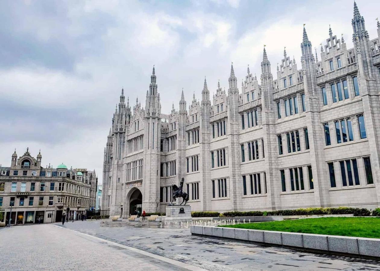 Spacious 1-Bed City Centre Apartment In Aberdeen Exterior foto